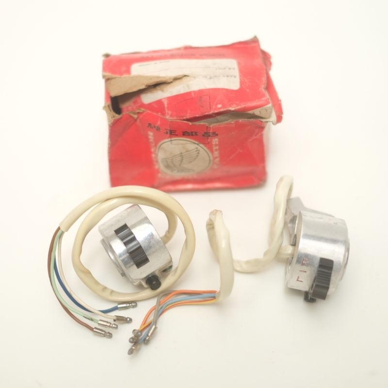 HOLDER SAKLAR SET KANAN KIRI HONDA C100 C102 C105 CM90 CM91 C65 UNYIL DOBEL STATER DOUBLE STARTER OR