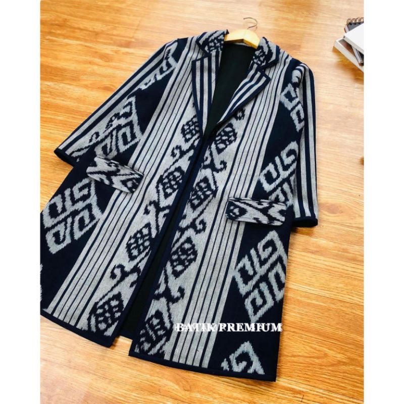 ATASAN BATIK MODERN INDONESIA