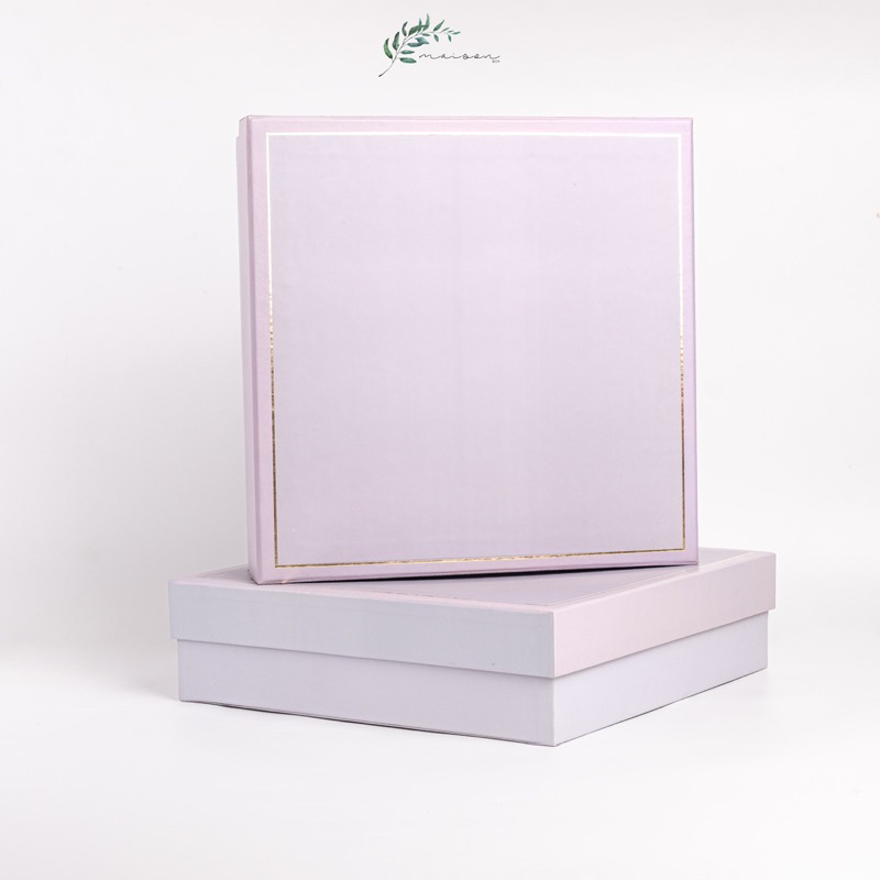 

HARD BOX / BOX HIJAB MUKENA / KOTAK KADO / GIFT BOX / BOX BRIDESMAID SESERAHAN size 30 x 30 x 8 cm