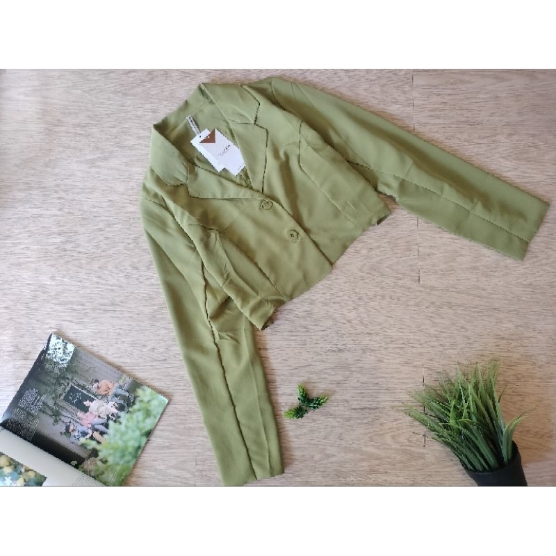 colorbox outer blazer crop top