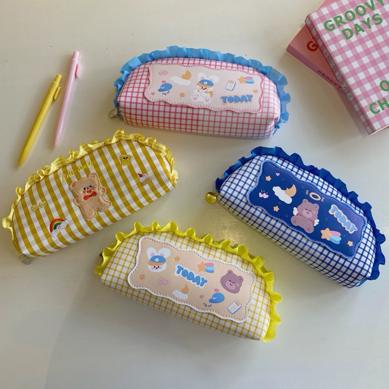 

Ready Stock Pouch Tempat Pensil Kotak Pencil Case Motif Beruang Kelinci Make Up Korea Aesthetic Bear Cute Ruffle