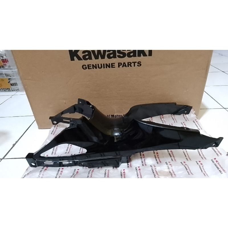 cover body tengah Athlete cover legh kawasaki Athlete original