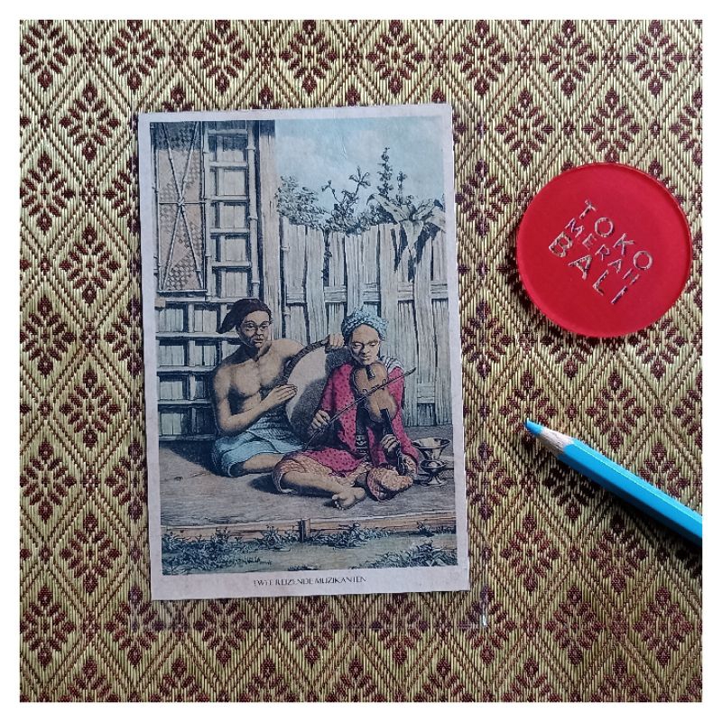 

Kartu pos antik pemusik keliling Hindia Belanda litograf lukisan Auguste van Pers, NOS PPC Royal Institute Tropenmuseum postcard kuno