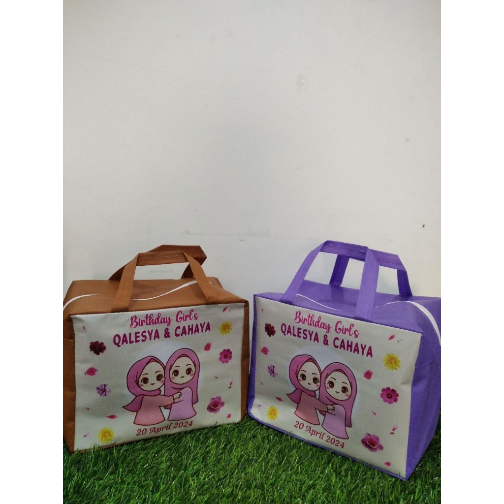 

tas ulang tahun/ tas resleting/ goodiebag ultah/ souvenir uk. 25X18X20