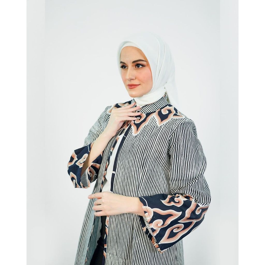 BATIK TRUSMI Outer Nisa Batik Wanita Mega Mendung Tulis Premium Hitam
