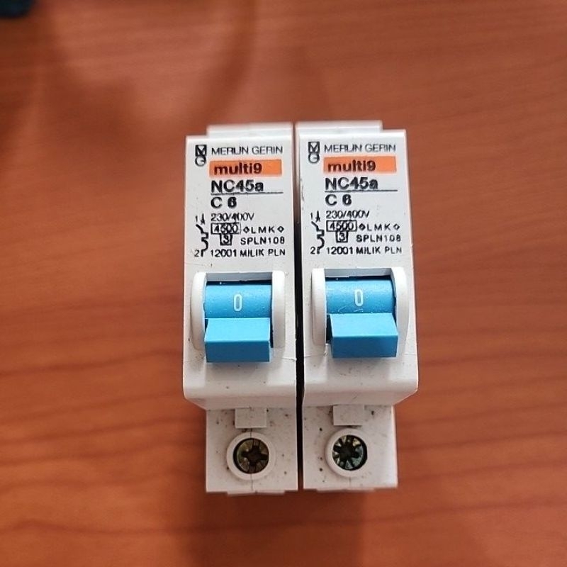 Mcb MERLIN GERIN 6 AMPERE ( 1300W )