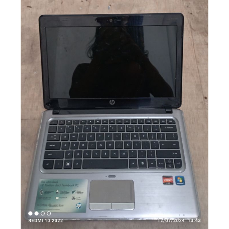 Laptop HP Pavilion dm3 AMD DDR2 kondisi matot mulus, tidak ada batre & charger