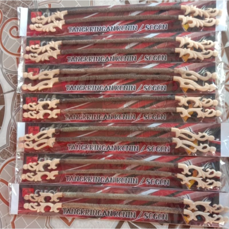 tangkringan sohon konin ukir asem bali