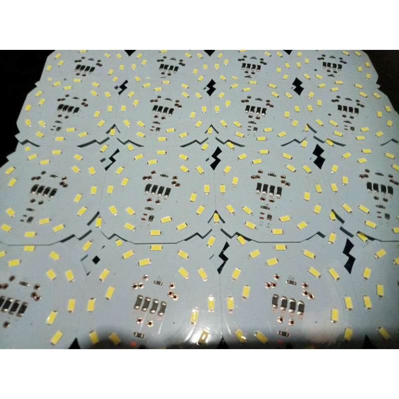 PROMO NIH  mesin lampu Led 18 Watt ac 220 cocok untuk dijual lagi tinggal nambah dua komponen lagi n