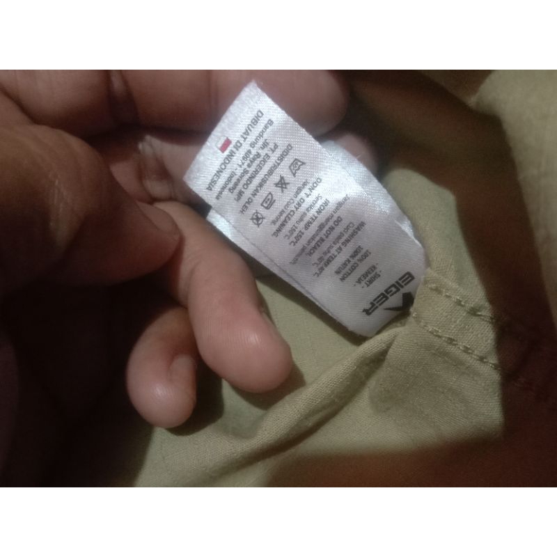 kemeja Eiger L preloved