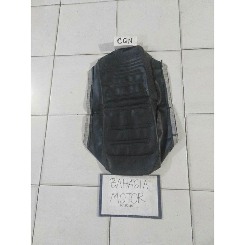 Tutup sadel Honda CGN CG110 CG125