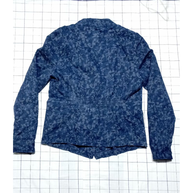 Jaket jeans wanita ugiz motif camo navy