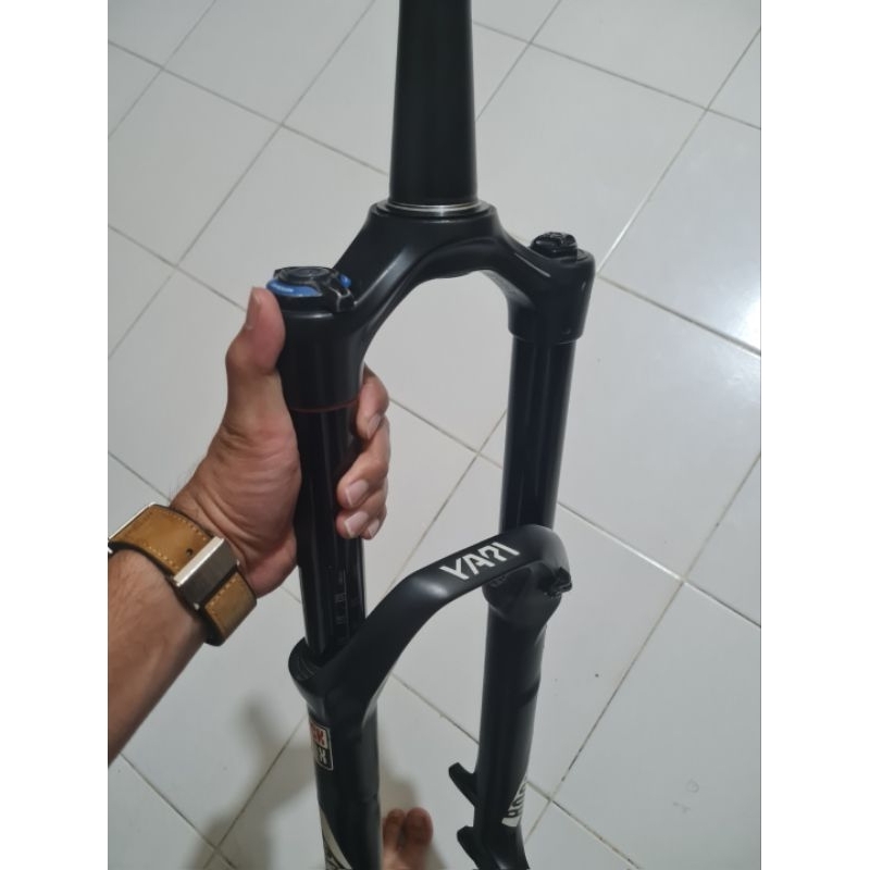 fork Rockshox Yari