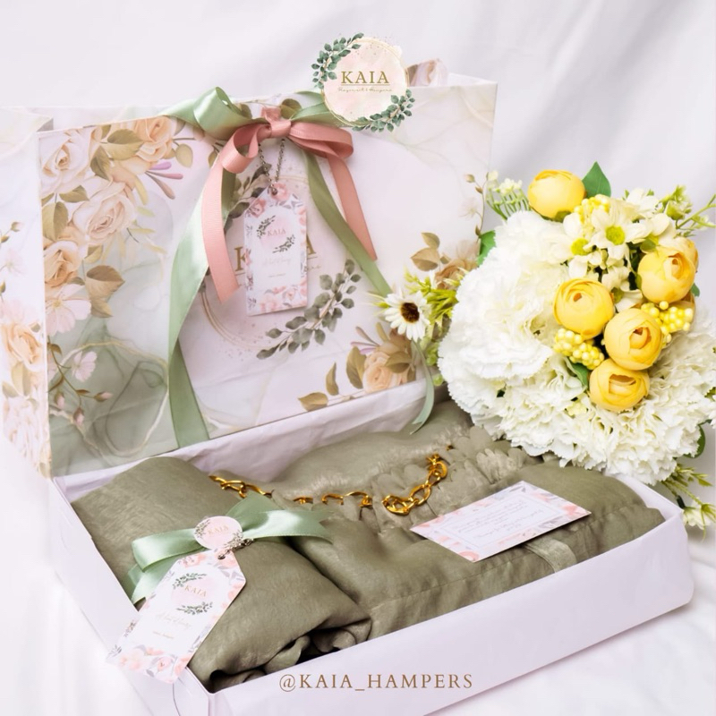 

Tas Paper Bag Sliding Box Bridesmaid ulang tahun KAIA Hampers