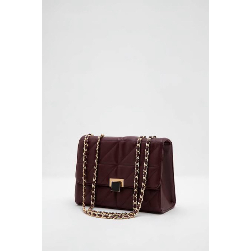 Berrybenka petty quilted shoulder bag burgundy PRELOVED