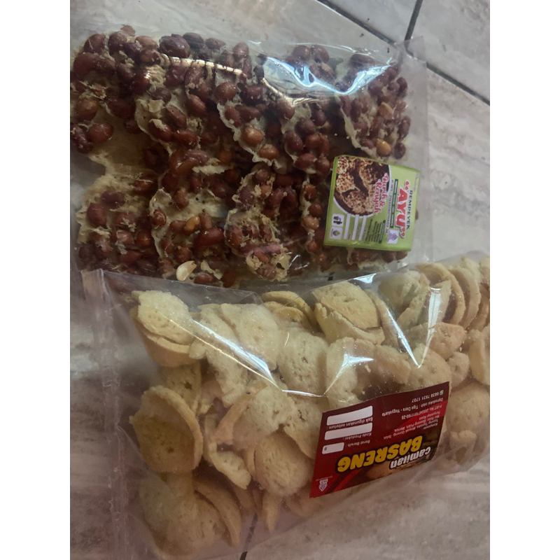 

kerupuk peyek khas jogja