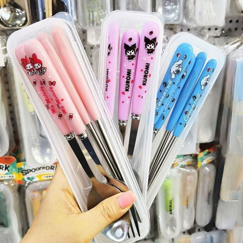 set alat makan anak lotso kuromi cinnamoroll melody bahan tebal / sendok stainless / sendok bento an