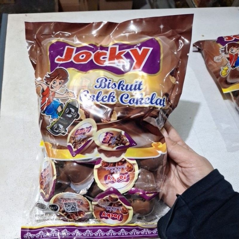

JOCKY BISKUIT COLEK COKLAT