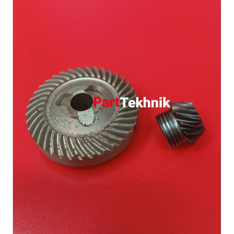 Gear DW830 Dewalt Original for Grinder. Gear dewalt DW830