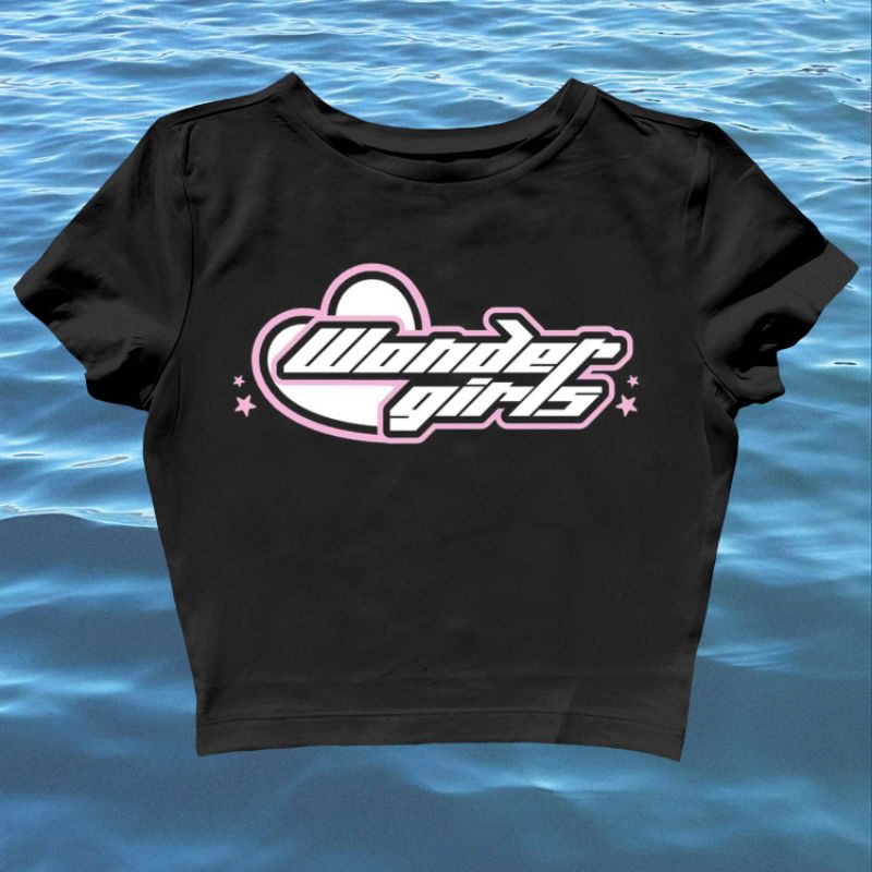 CROP TOP WONDER GIRLS | BABY TEE SLIM FIT | BAJU Y2K STYLE | KAOS CROP WANITA