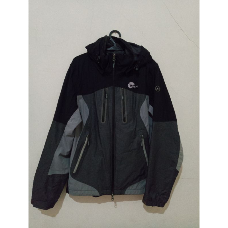 jaket gorpcore NEPA outdoor second thrift preloved