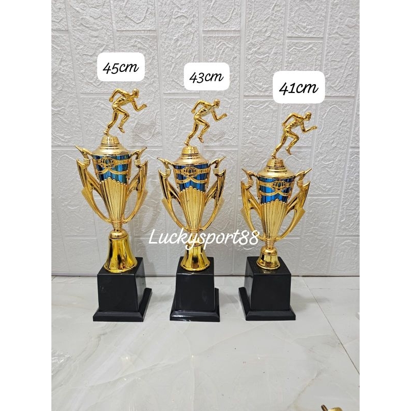 trophy Piala 121 lari estafet 1 set