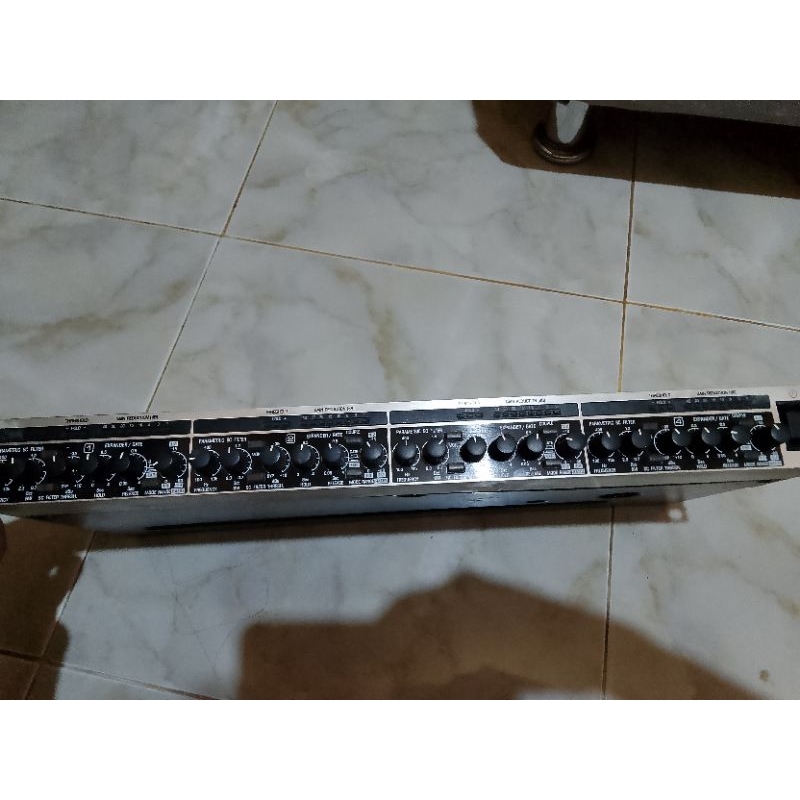 Multigate pro Behringer XR4400 (second)