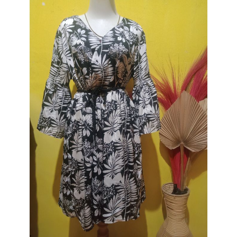 dres cantik tangan balon Ld 108 panjang 86 cm ( no belt)
