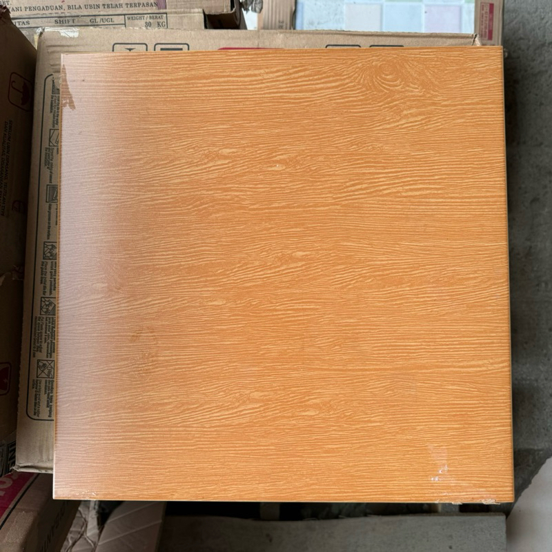 keramik lantai 40x40 motif kayu (doff/matt) / keramik parkit kayu/ keramik motif vinly kayu/ keramik