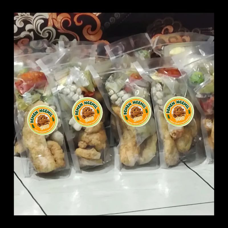 

Paket Hemat 10 PCS Bakso Aci Original Demen Ngemil