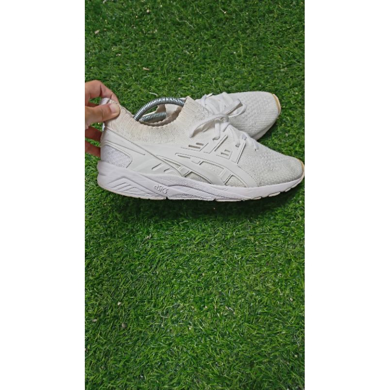 Sepatu Wanita Asics Putih