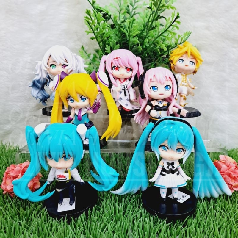 Action Figure Hatsune Miku and Friends Set 2 pcs Action Figure Megurin Luka Action Figure Kagame Len