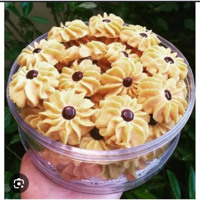 

kue semprit per mika box