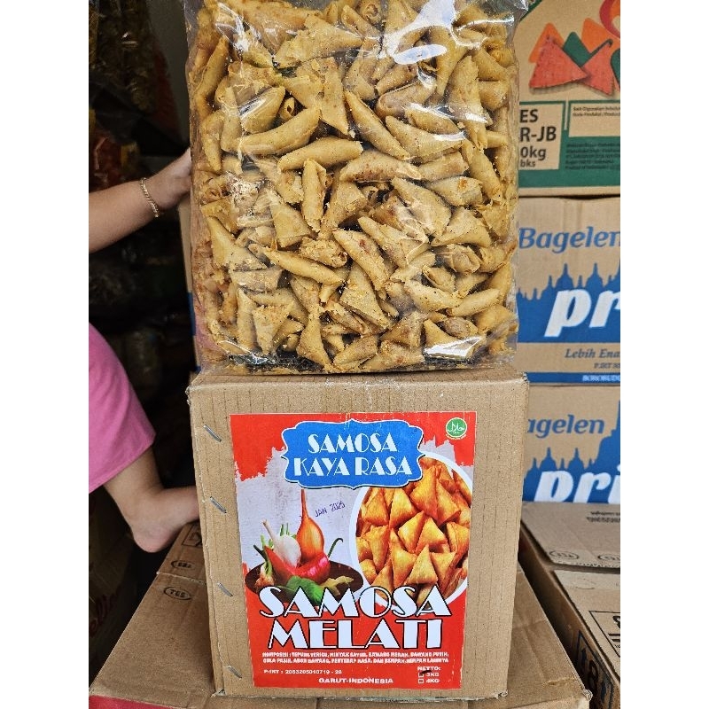 

samosa melati / samosa kayarasa / kuker samosa