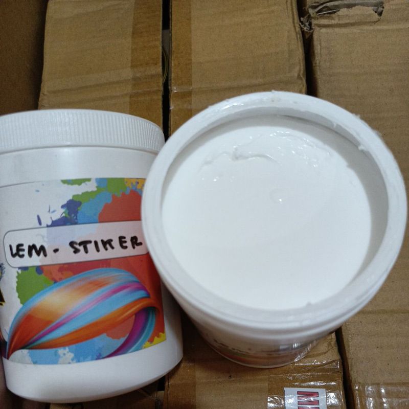 

Lem Stiker Meja sablon 1kg