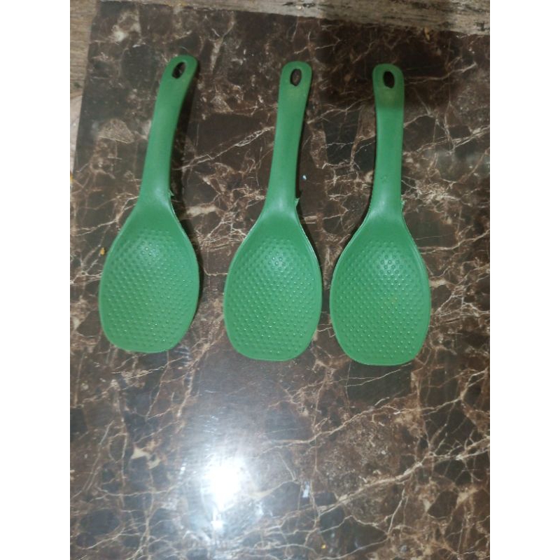 souvenir centong nasi plastik.