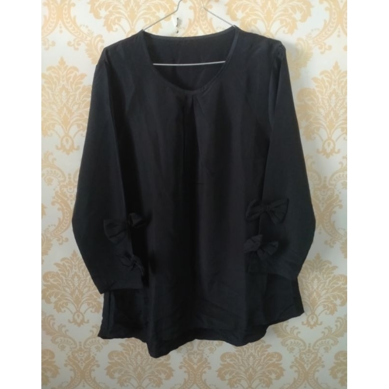 blouse pita hitam