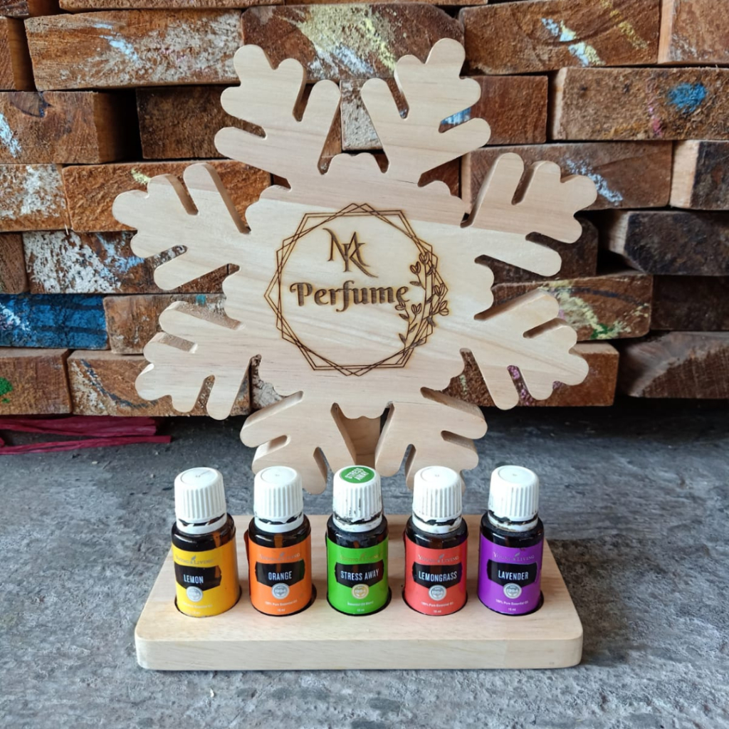 SNOWFLAKE ESSENTIAL OIL / HAMPERS NATAL RAK ESSENTIAL OIL SNOWFLAKE PUTAR FREE GRAFIR