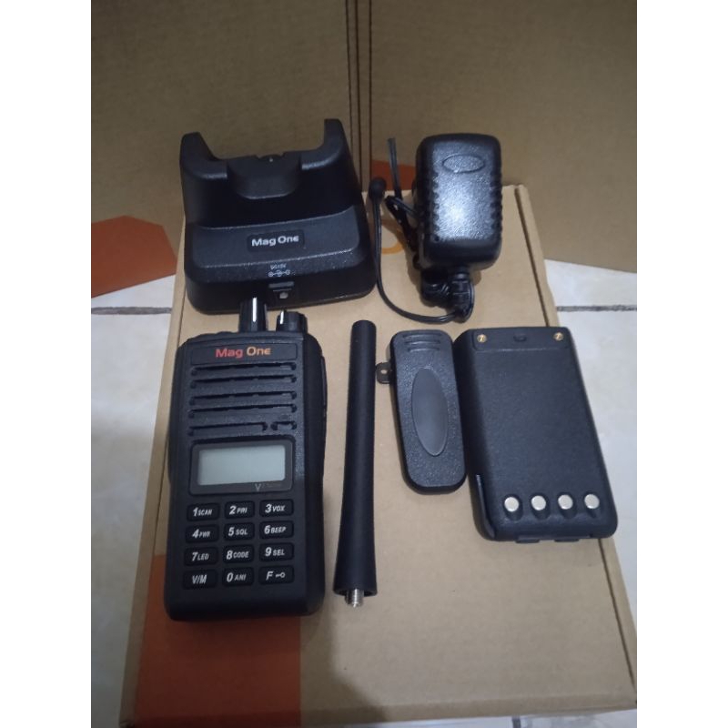 HT Motorola MagOne VZ28 / VZ 28 Vhf