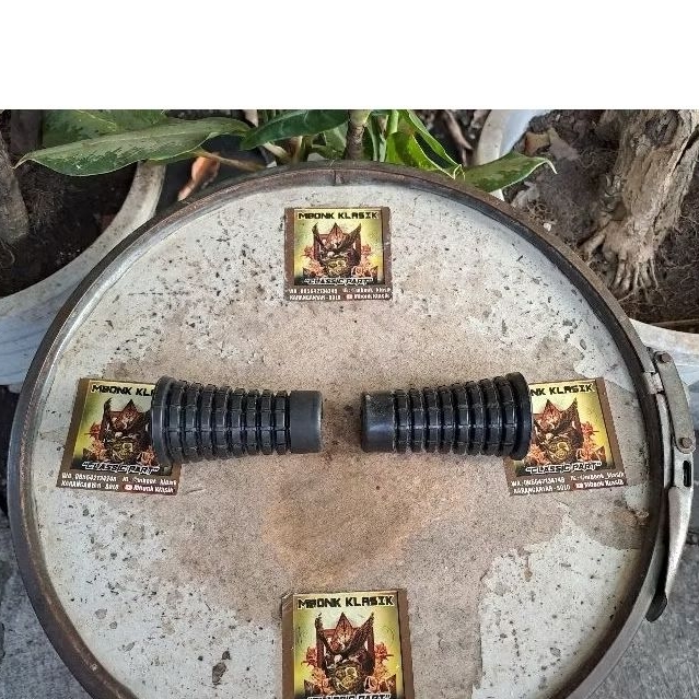 karet foot step depan kawasaki g7 kh100 NEW OLD STOCK karet footstep postep binter kh 100 g7
