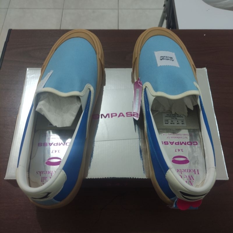 Compass X UNKL 347 Slip On