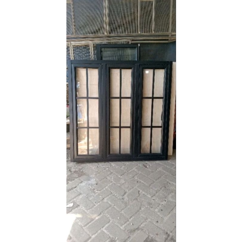JENDELA ALUMINIUM 3 DAUN ORNAMEN 160 x 120 (Tinggi x Lebar