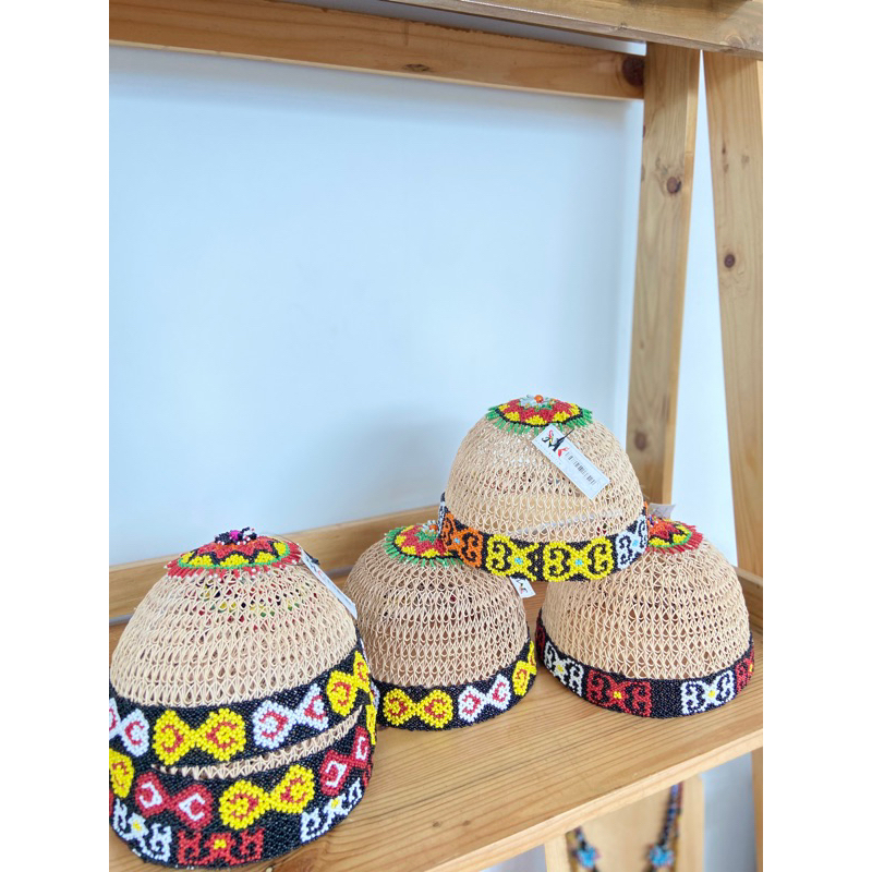 Manika Kaltim - Topi Rotan Manik Cowo / Kopiah Rotan Cowo Manik Dayak Kalimantan