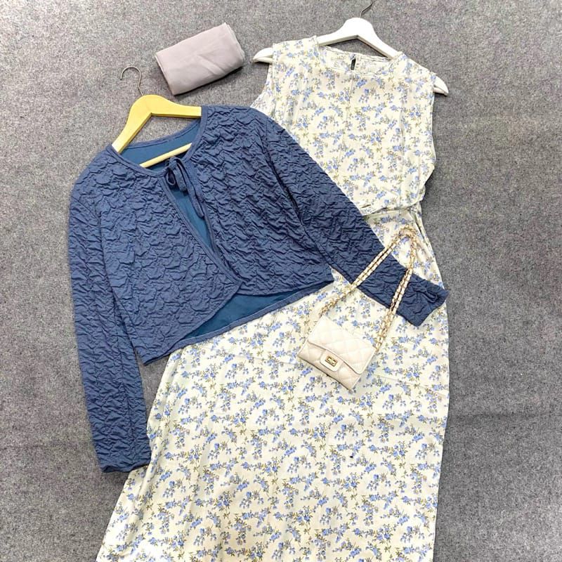 PAKET OOTD DRESS CARISSA ( Dress bunga+hijab+Cardi bubble )