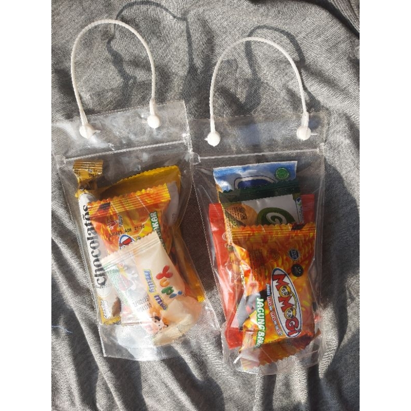 

Mini Hampers | Paket Snack Ulang Tahun |Standing Pouch | Polos | Murah
