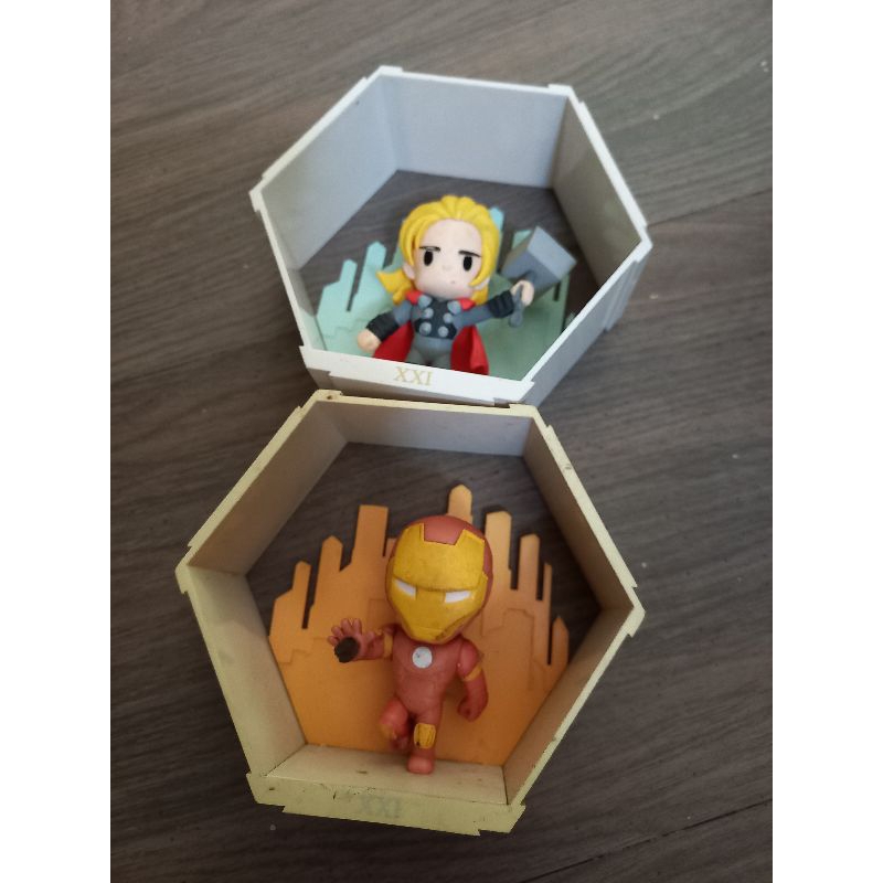 hexagon xxi marvel super hero action figure thor iron man satuan