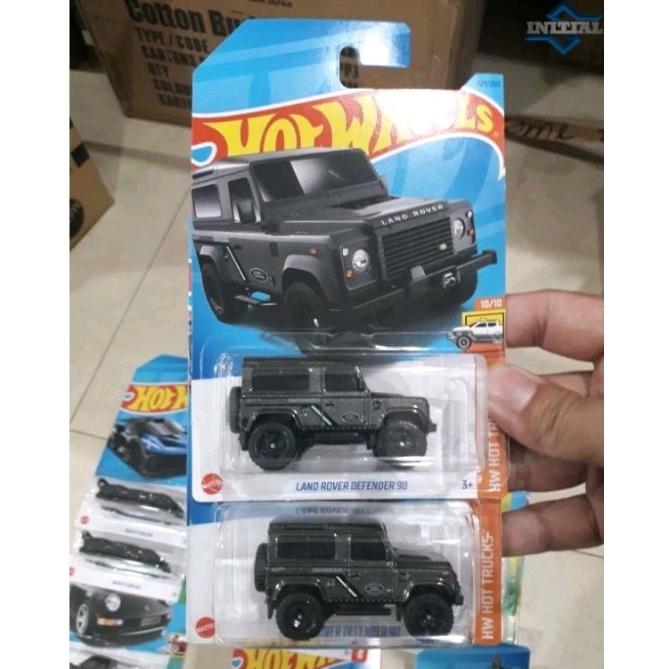 Hot Wheels Land Rover Defender 90