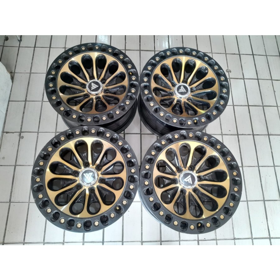 Velg Mobil Bekas Pajero Fortuner Everest Hilux Dc Strada AUTO SPEED R18