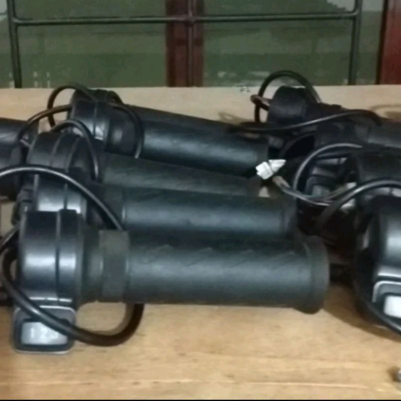 gas sepeda listrik uwinfly Rf6 original