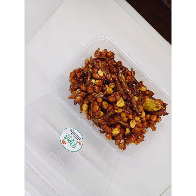 

keripik teri kacang pedas